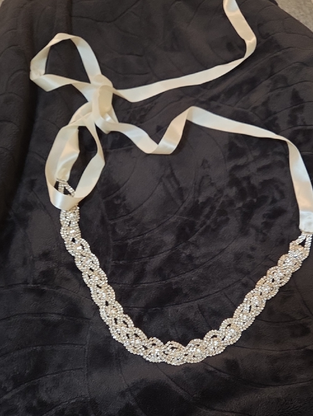 Rhinestone Braided Ribbon Necklace - Silver